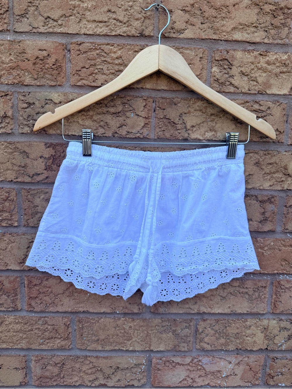 💫4/$25 • La‎ Vie En Rose White Eyelet Lace PJ Shorts